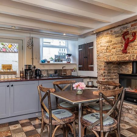 Boutique Fisherman'S Cottage In Old Town Scarborough Esterno foto